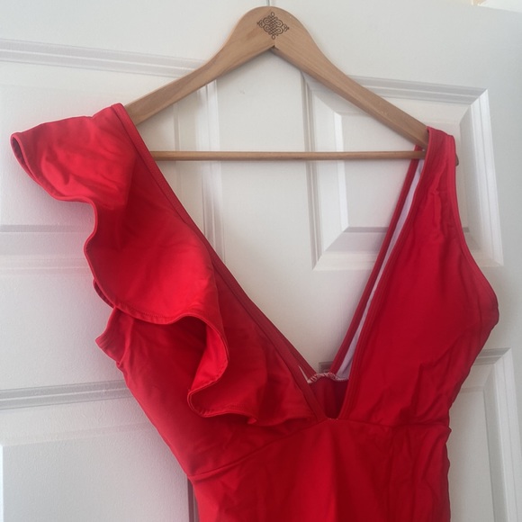 Ruffled V-Neck One Piece Swimsuit - Picture 2 of 11